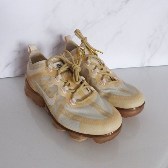 NIKE WMNS AIR VAPORMAX 2019 CREAM/SAIL-LIGHT BONE AR6632-101 - Picture 5 of 10
